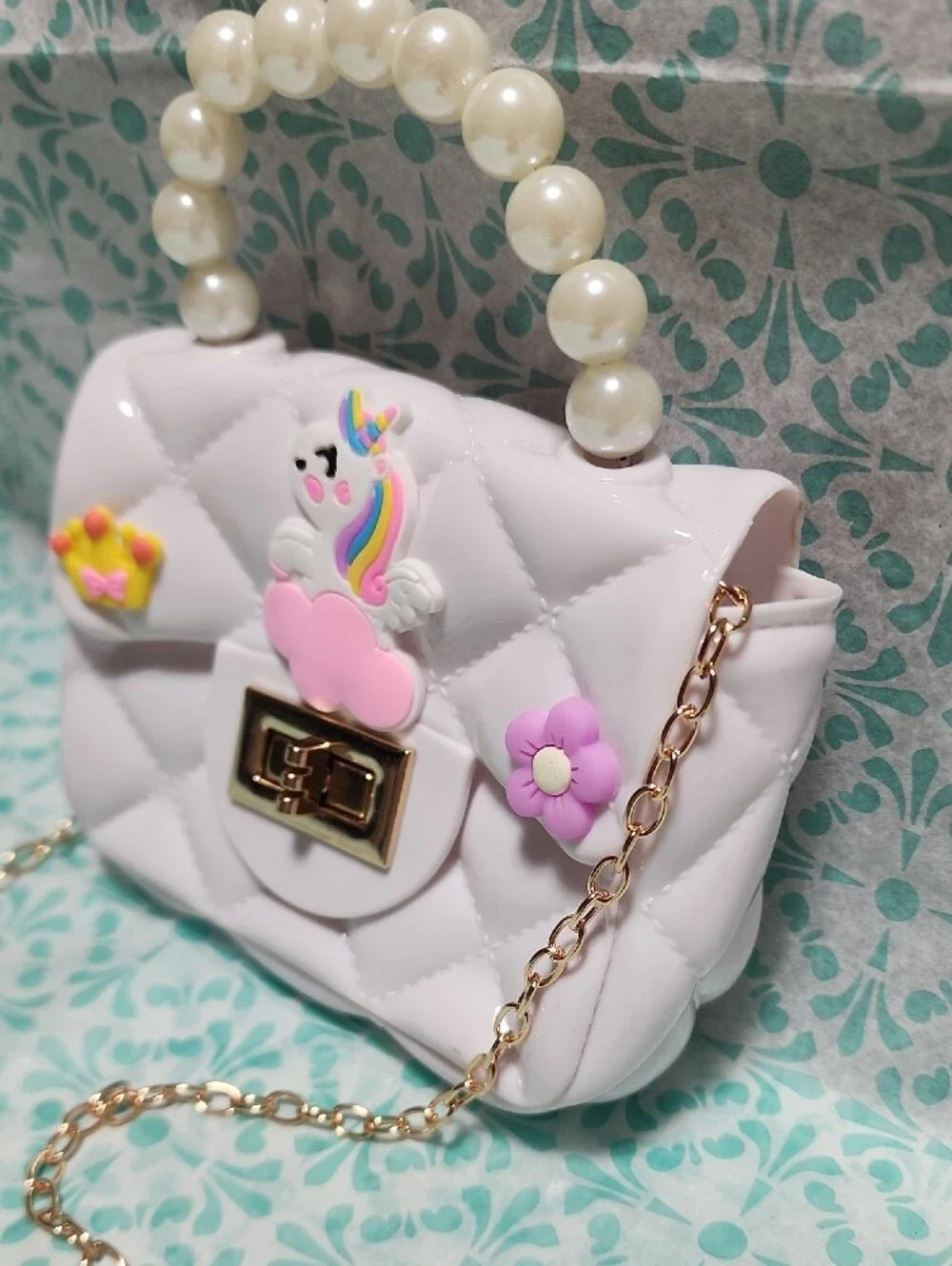 no brand charming white